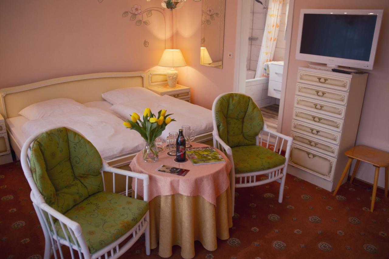 Hotel Garni Regina Goessweinstein Ngoại thất bức ảnh
